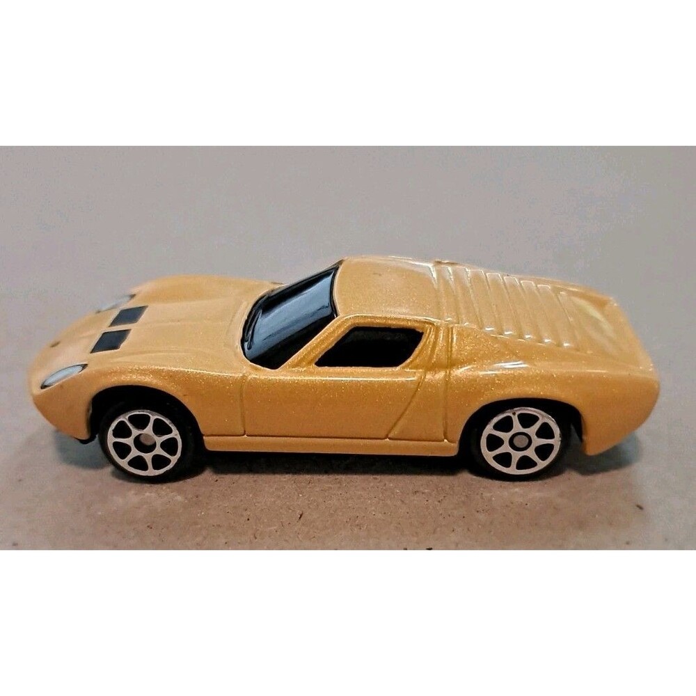 Maisto Diecast Cars '66 Lamborghini Miura Yellow